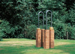 Skulptur der Künstlerin Gisela Kleinlein im oeffentlichen Raum von 1992